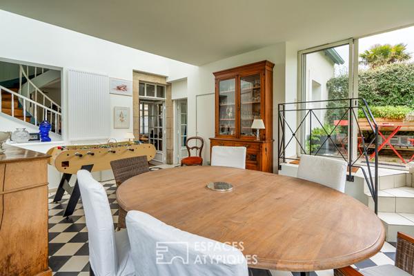 Maison bourgeoise et sa dépendance de charme subtilement rénovées