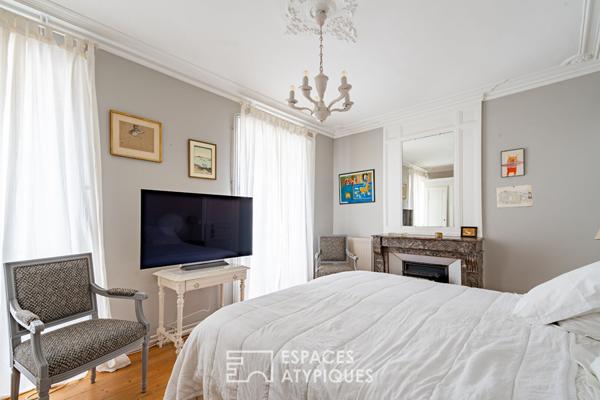 Maison bourgeoise et sa dépendance de charme subtilement rénovées