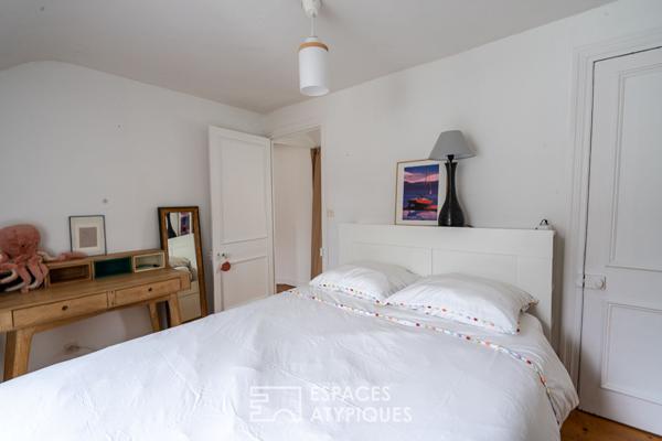 Maison bourgeoise et sa dépendance de charme subtilement rénovées