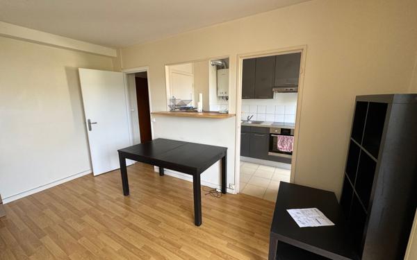Appartement à louer    2 pièces •  Saint-Maur-des-Fossés