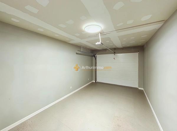 Vente                                                      Maison de village
                        
                     5 pièces                      100 m2                     à Bourgoin-Jallieu