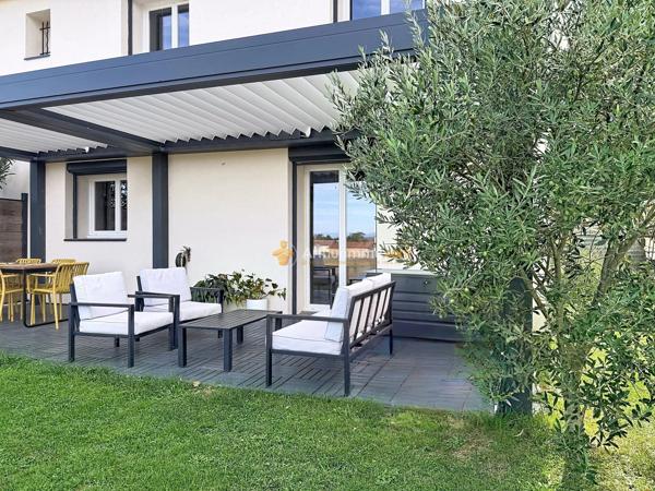 Vente                                                      Maison de village
                        
                     5 pièces                      100 m2                     à Bourgoin-Jallieu
