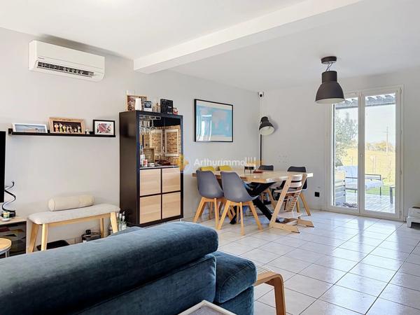 Vente                                                      Maison de village
                        
                     5 pièces                      100 m2                     à Bourgoin-Jallieu