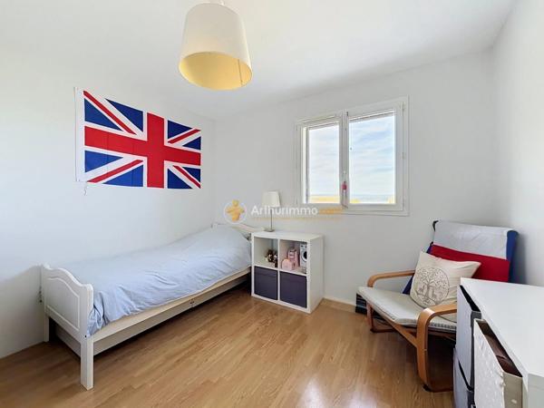 Vente                                                      Maison de village
                        
                     5 pièces                      100 m2                     à Bourgoin-Jallieu