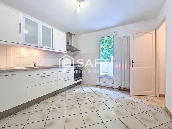 Maison individuelle en bordure de forêt