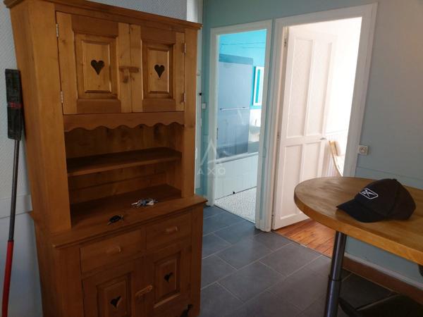 Proximité centre ville Dieppe .Immeuble de 3 Logements Meublé et un garage loué à l'année