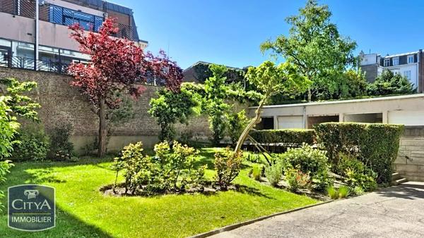 Local professionnel à vendre 117m² Lille (59800)
