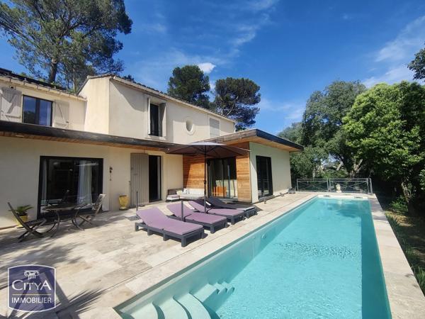 Maison à vendre 4 pièces 110.3m² Nîmes (30900)