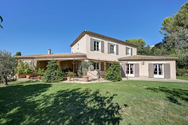 Vente Maison de luxe Aix-en-Provence 5 Pièces 240 m²