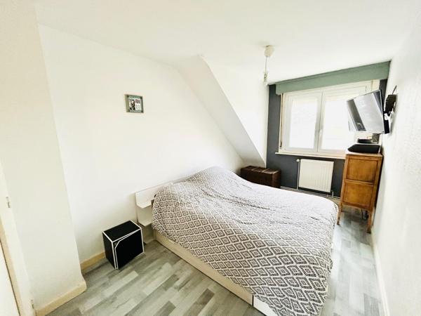 Maison semi individuelle 3 chambres, garage et jardin