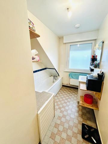 Maison semi individuelle 3 chambres, garage et jardin