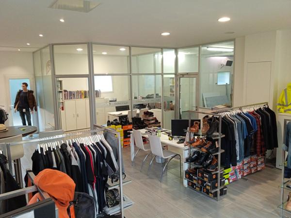 Monestier-de-Clermont (38650) A LOUER ATELIER / BUREAUX 160 m² + PARKINGS 1000 M².