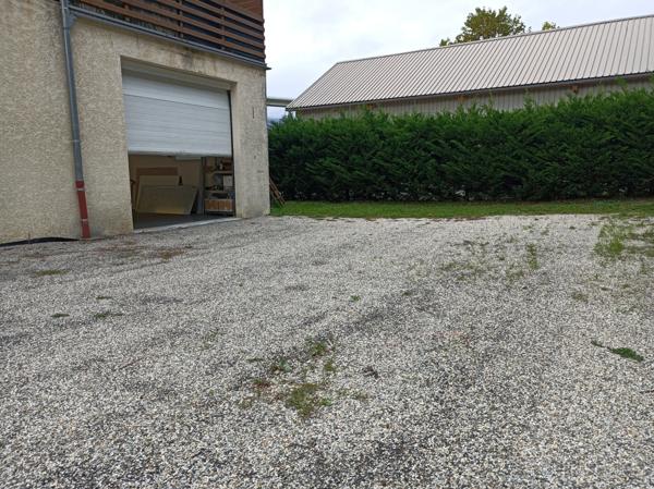Monestier-de-Clermont (38650) A LOUER ATELIER / BUREAUX 160 m² + PARKINGS 1000 M².