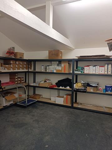 Monestier-de-Clermont (38650) A LOUER ATELIER / BUREAUX 160 m² + PARKINGS 1000 M².