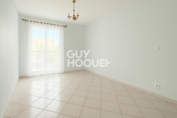 Séjour cathédrale &amp; terrasse sans vis-à-vis – Elne (66)