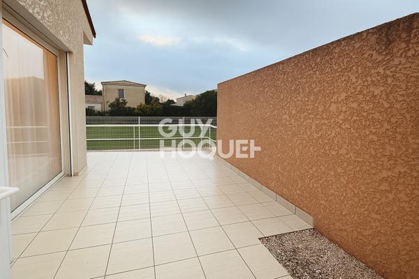 Séjour cathédrale &amp; terrasse sans vis-à-vis – Elne (66)