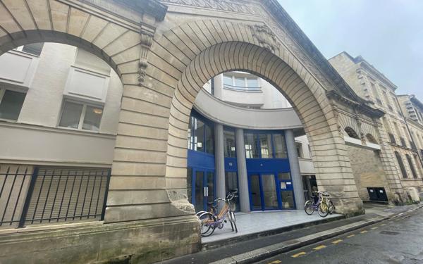 Appartement à louer    1 pièce • 23,53 m2 Bordeaux