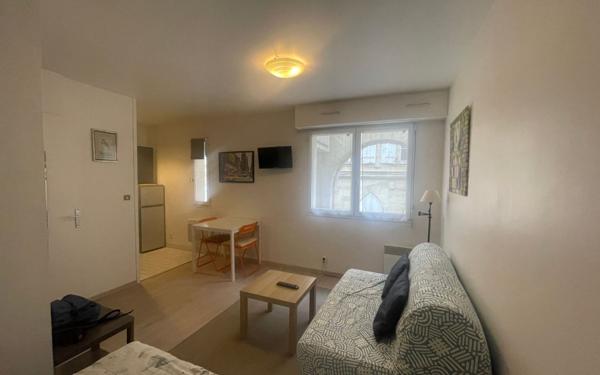 Appartement à louer    1 pièce • 23,53 m2 Bordeaux