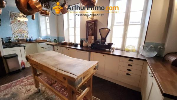 Vente                                                      Maison
                        
                     9 pièces                      205 m2                     à Mirepoix