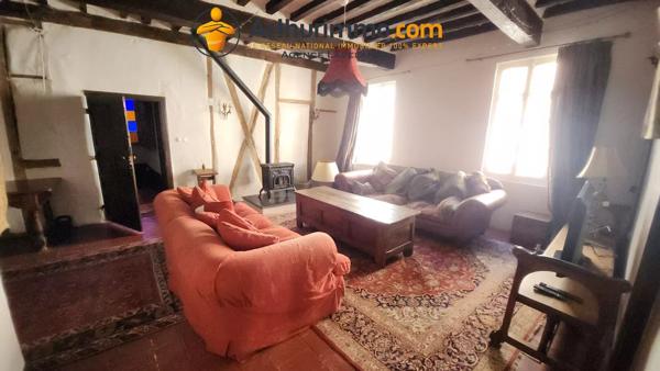 Vente                                                      Maison
                        
                     9 pièces                      205 m2                     à Mirepoix