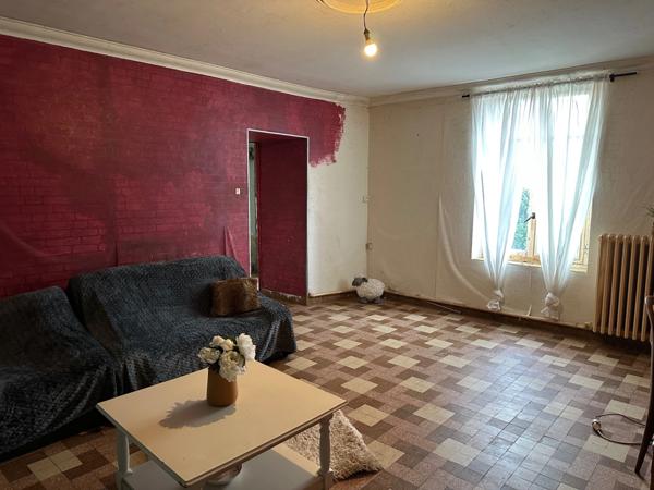 🏡 À Mayet : Maison de village de 101 m² – Terrain