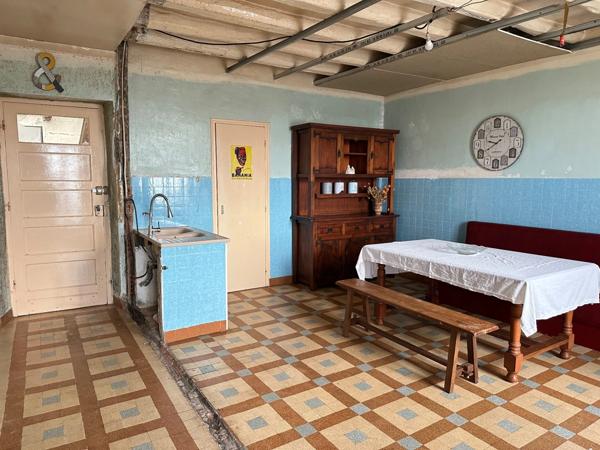 🏡 À Mayet : Maison de village de 101 m² – Terrain