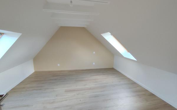 Maison à louer    5 pièces • 111,30 m2 Saint-Thégonnec