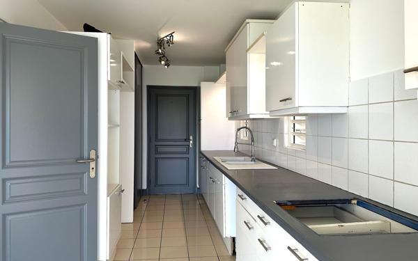 Appartement à louer    5 pièces • 155,91 m2 Schoelcher