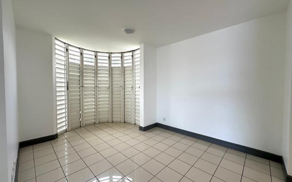 Appartement à louer    5 pièces • 155,91 m2 Schoelcher