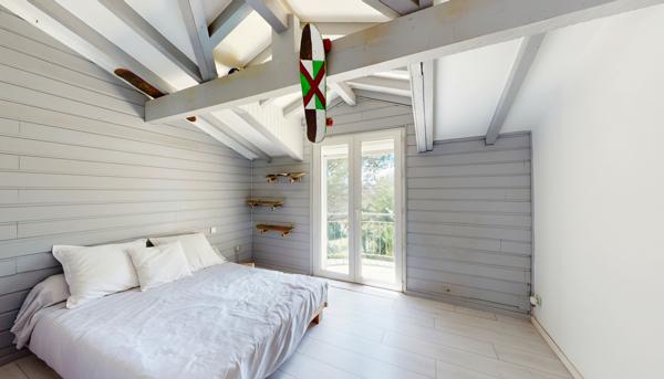 MENDIRA - Maison d'architecte à Arbonne avec vue montagnes