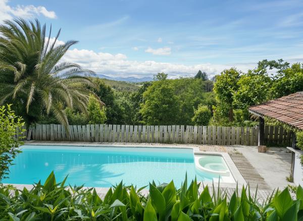 MENDIRA - Maison d'architecte à Arbonne avec vue montagnes