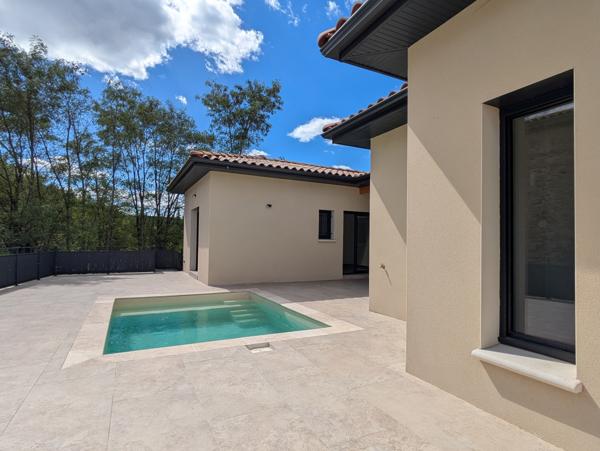 Villa contemporaine 110m2, 3 Chambres avec piscine