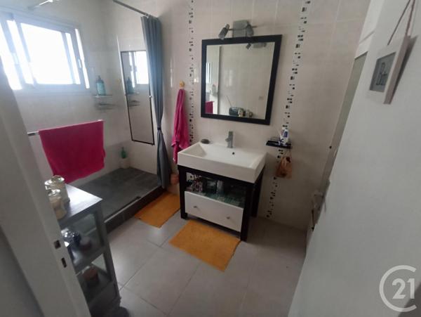 Maison à vendre  5 pièces - 134,66 m2 ST DENIS - 974