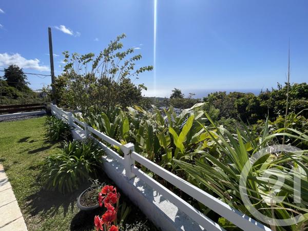 Maison à vendre  5 pièces - 134,66 m2 ST DENIS - 974