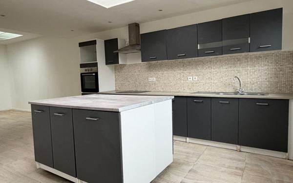 Maison à louer    4 pièces • 94 m2 Anzin