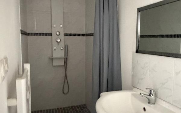 Maison à louer    4 pièces • 94 m2 Anzin