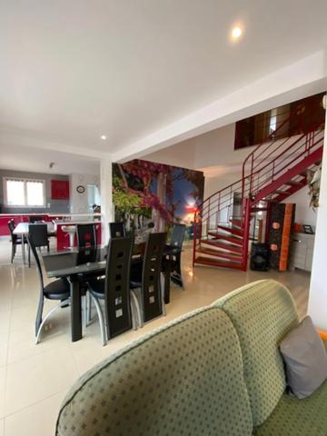 Maison à vendre 6 pièces PUYLAURENS (81)