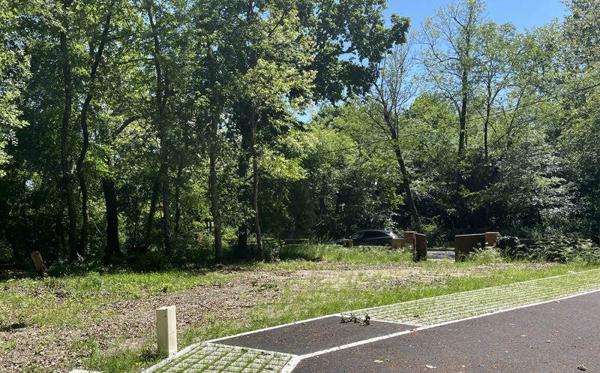 Terrain à vendre |  Blanquefort |  811 m²