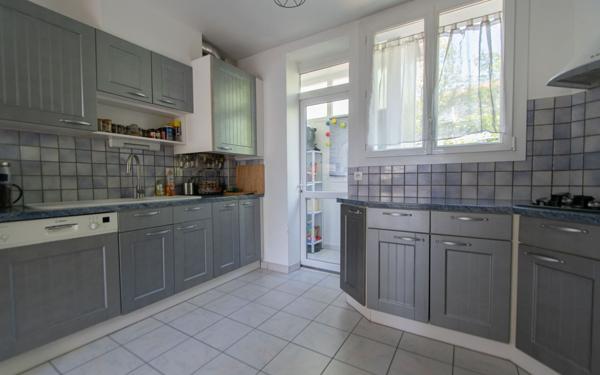 Appartement à vendre    4 pièces • 77,21 m2 Pau