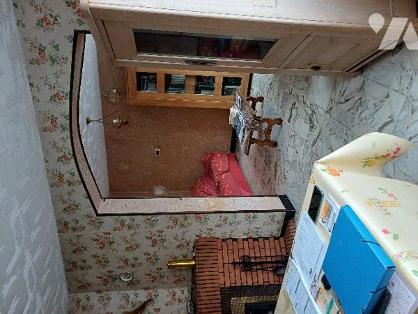 A CAMIERS, une maison d'habitation avec garage et terrain.