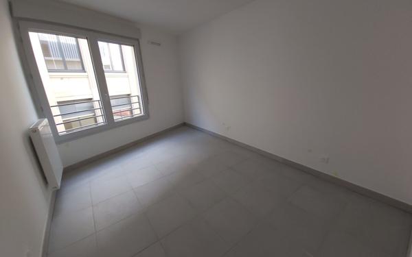 Appartement à louer    3 pièces •  Nîmes