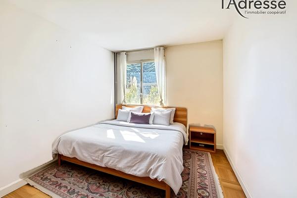 Suresnes - Appartement 3 pièces 65m² - 1 Cave - TERRASSE