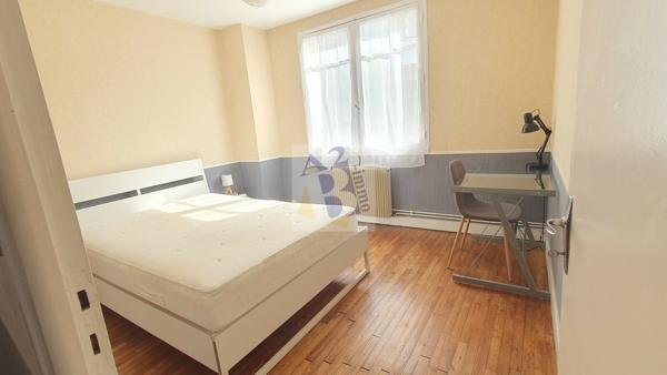 Location maison de ville Angouleme (16000), 74.00m² avec 3 pièce(s) dont 2 chambre(s). Agence Allard Brimeaud