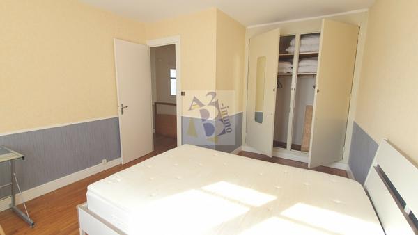 Location maison de ville Angouleme (16000), 74.00m² avec 3 pièce(s) dont 2 chambre(s). Agence Allard Brimeaud