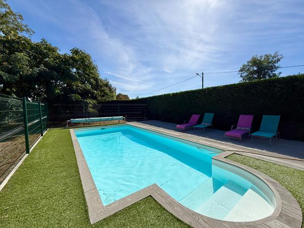 Maison de plain-pied - 3 chambres - Piscine - Centre-ville à pied