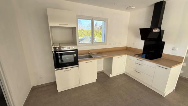 Tarbes Sud, Odos Nord.Maison de 2026 , trois chambres, bureau et garage, secteur Tarbes, Odos, sur 580m2 de terrain. DPE A A