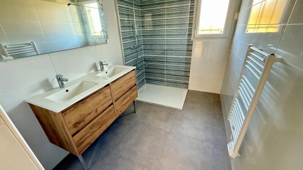 Tarbes Sud, Odos Nord.Maison de 2026 , trois chambres, bureau et garage, secteur Tarbes, Odos, sur 580m2 de terrain. DPE A A