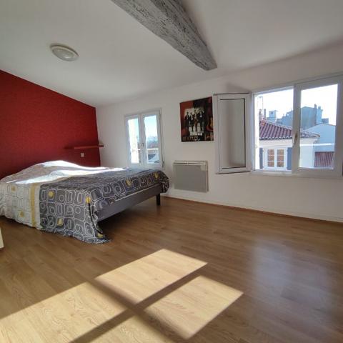Appartement meublé Saintes 2 pièce(s) 42 m2