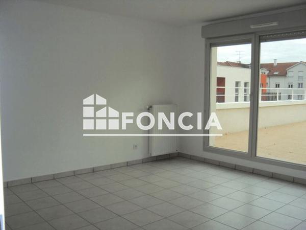 Location Appartement 2 pièces 46.7 m² - 15 RUE DREVON Meyzieu 69330