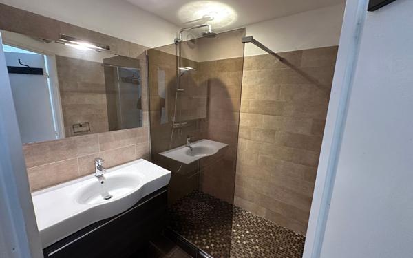 Appartement à vendre    2 pièces • 46 m2 Nice